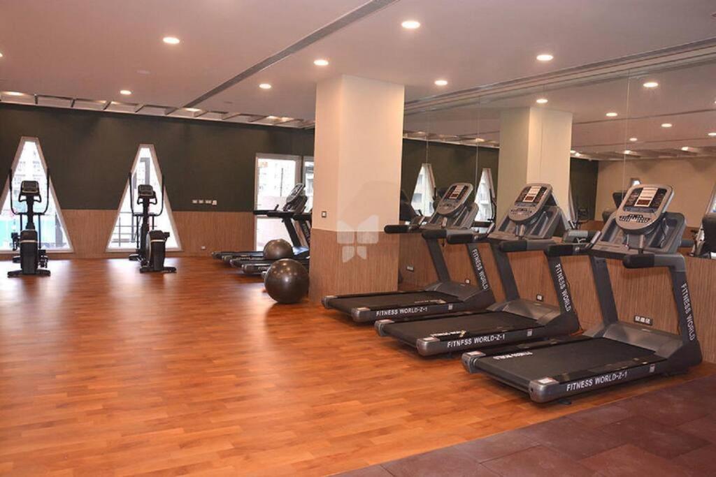 Top Luxury & Couple Friendly Stay Gp By Taj Suites & Studios #New Year Party & Stay نويدا المظهر الخارجي الصورة